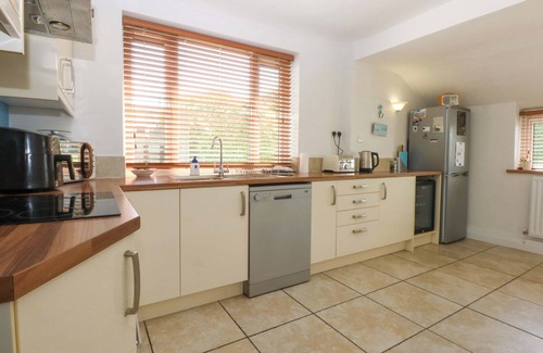 Llanbedrog Cabaña | SWN Y DON, pet friendly, country holiday cottage in Llanbedrog