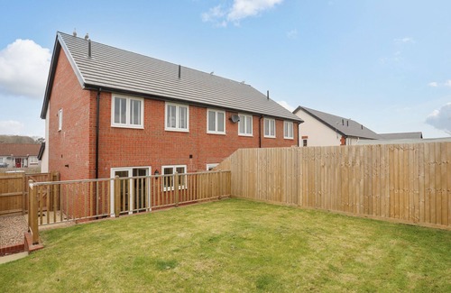 Holyhead Casa | SWN Y NANT, pet friendly, character holiday cottage in Holyhead
