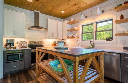 Pisgah Forest Casa | Sycamore Cottage