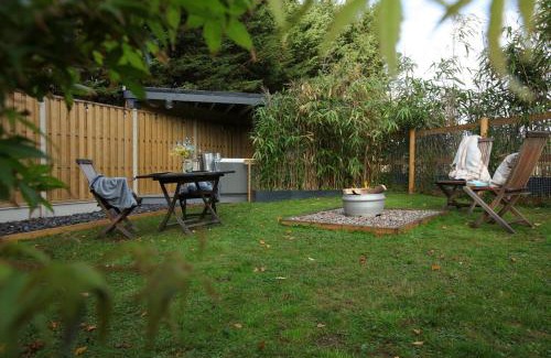 Toppesfield Casa | Sycamore Lodge with Hot Tub- Quirky & Romantic