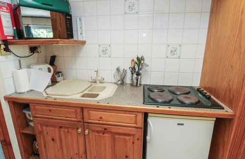 Kingsteignton Cabaña | SYCAMORE, pet friendly in Kingsteignton