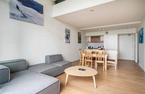 Crows Nest Apartamento | Sydney Urban Oasis Balcony Views and BBQ