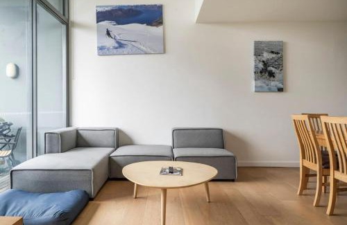 Crows Nest Apartamento | Sydney Urban Oasis Balcony Views and BBQ