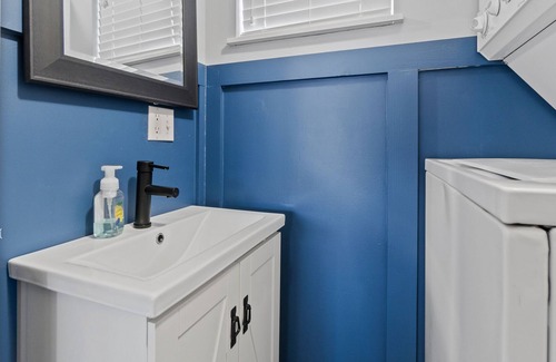 Brimfield Casa | Sylvan lakefront; pet friendly; sleeps 8