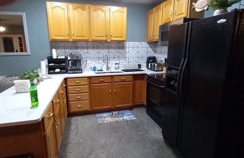 Sylvan Beach Casa | Sylvan's Sunkissed Sandcastle. 2 blocks from the beach