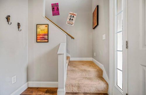 Old Orchard Beach Apartamento | Symphonic Serenity-2BR Rhythmic Retreat