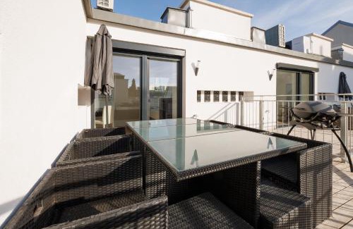 Neulerchenfeld Apartamento | SYMPHONY Apartments 40 - Modern Loft with Terrace and Grill in Central Location