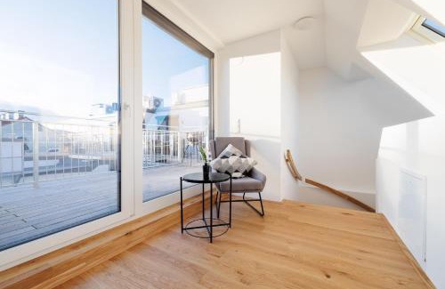 Neulerchenfeld Apartamento | SYMPHONY Apartments 41 - Modern Loft with Terrace and Grill in Central Location