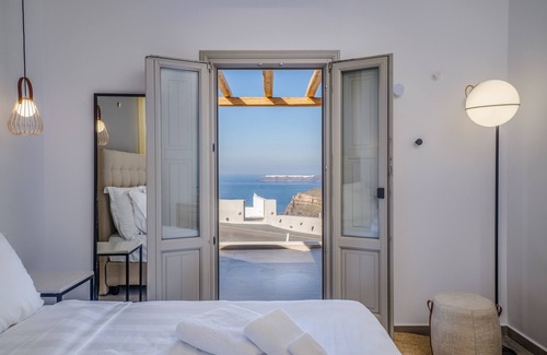 Santorini Casa | Symphony Suites