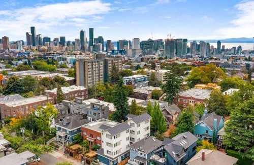 Capitol Hill Apartamento | Syrax's Dragonstone Den