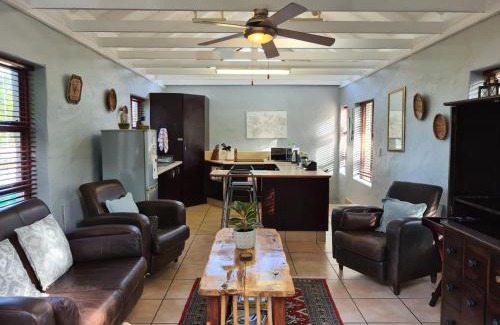 Old Place Apartamento | Syringa Cottage Family Hideaway