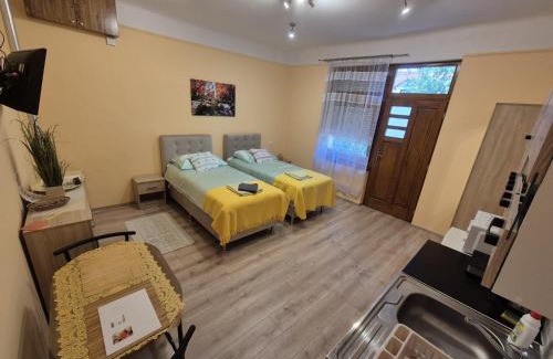 Kerekegyhaza Apartamento | Szahara Vendégház