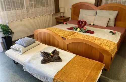 Tatabanya Hotel | Szelim Motel