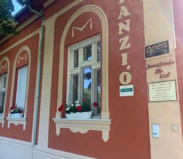 Mako Cama Y Desayuno | Szent István Wellness Panzió