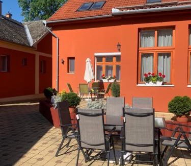 Mako Cama Y Desayuno | Szent István Wellness Panzió