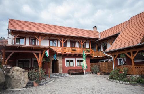 Dealu Casa | Sziklakert Fogadó