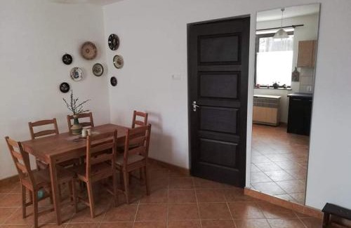 Holloko Casa | Szira Porta