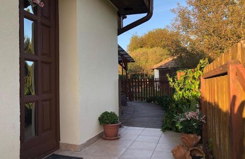 Vertestolna Casa | Szivárvány Vendégház