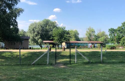 Tiszafured Otro | Tóparti Camping