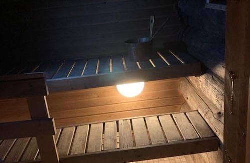 Karlsy Casa | Tømmerhytte med Badstue