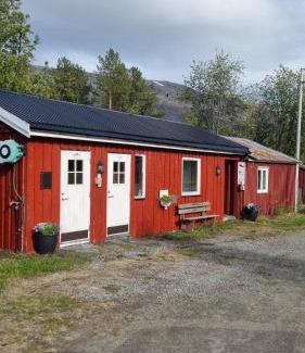 Nordreisa Otro | Tørfoss Gård, Hytte utleie, Campingvogn og bobil plasser