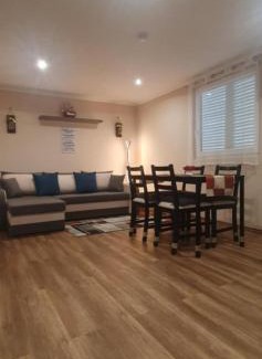 Lakitelek Apartamento | Tündérkert Apartman