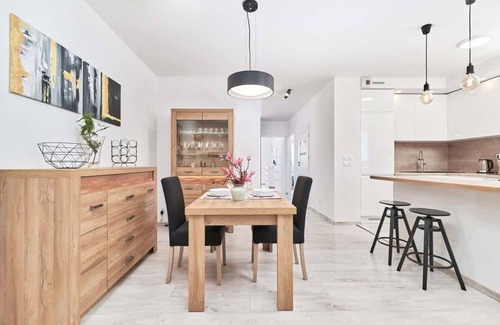 Stare Miasto Apartamento | Tęczowa 101 | Spacious Apartment | Parking