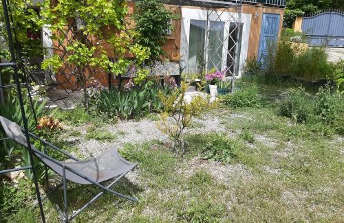 Apt Apartamento | T.Belle Vue Panoramique au coeur du Luberon 40m2 + pergola . jardin. P