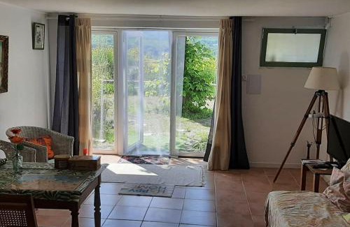 Apt Apartamento | T.Belle Vue Panoramique au coeur du Luberon 40m2 + pergola . jardin. P