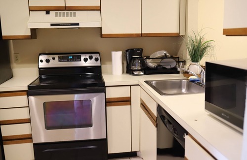 Greenview Shores Casa | T-house C 2/2.5- 3 beds, in Wellington Shared pool
