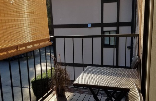 University Place Condominio | T Regency Suite