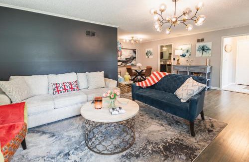 Mayo Meadow Casa | T-Town Bougie Trendy and Fun! 4 Beds blocks from Expo!