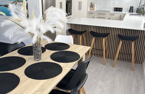 Papamoa Beach Casa | T Two Papamoa Beach - For the whole family!
