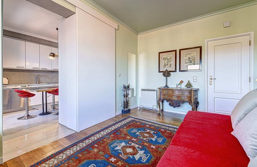 Campo Grande Apartamento | T0+1 APARTMENT WITH STUNNING VIEWS OVER THE NEIGHBORHOOD OF ALVALADE