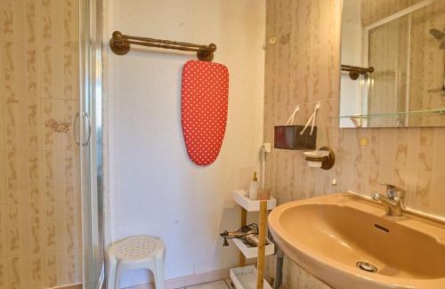 Barbotan-les-Thermes Apartamento | T1 Bis Confortable avec Balcon et Wi-Fi Gratuit, Proche des Thermes - FR-1-841-23
