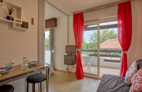 Barbotan-les-Thermes Apartamento | T1 bis lumineux pour 2, terrasse ensoleillée, parking, wifi - FR-1-841-26
