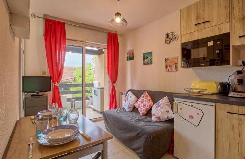 Barbotan-les-Thermes Apartamento | T1 bis lumineux pour 2, terrasse ensoleillée, parking, wifi - FR-1-841-26