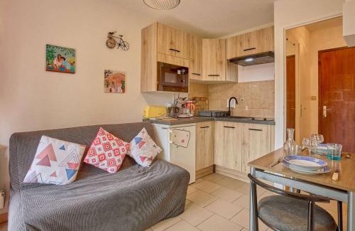 Barbotan-les-Thermes Apartamento | T1 bis lumineux pour 2, terrasse ensoleillée, parking, wifi - FR-1-841-26