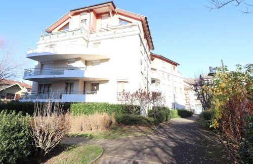 Annecy Old Town Apartamento | T1 Confortable à 2 Pas du Centre d'Annecy avec Parking et Terrasse - FR-1-432-44