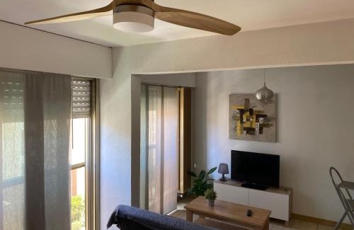 Hyeres City Centre Apartamento | T1 résidence privée bien situé,piscine,tennis,parking