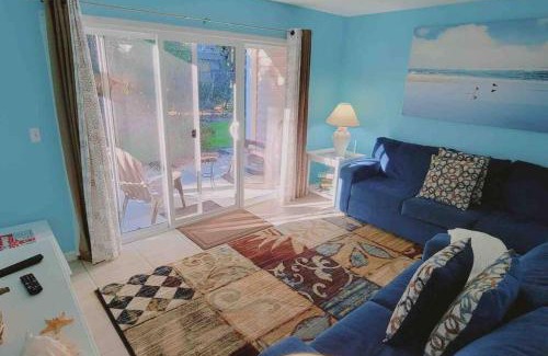 Saint Simons Island Casa | T11 Downstairs King Bed Ocean Walk Resort close to tennis courts and back pool