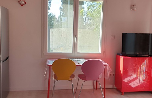 Cabannes Villa | T2 35m2 Indépendant en Campagne Entre Alpilles et Luberon Piscine, Spa, lit 160