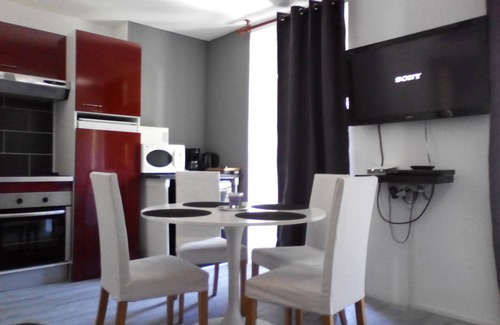 Ax-les-Thermes Apartamento | Centro T2 de 42m2, establecimiento termal de 100m y telecabina de 150m.