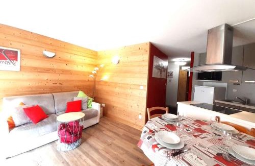Saint-Lary-Soulan Apartamento | T2 6 pers, balco, cuisine Eq, casier skis, 1700m, Saint-Lary - FR-1-457-144