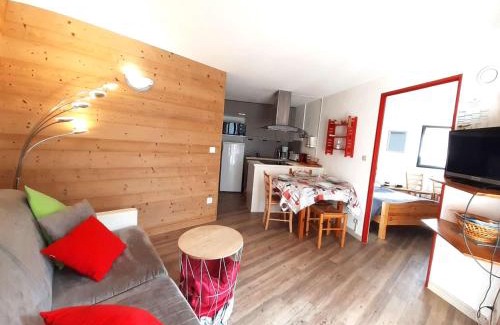 Saint-Lary-Soulan Apartamento | T2 6 pers, balco, cuisine Eq, casier skis, 1700m, Saint-Lary - FR-1-457-144