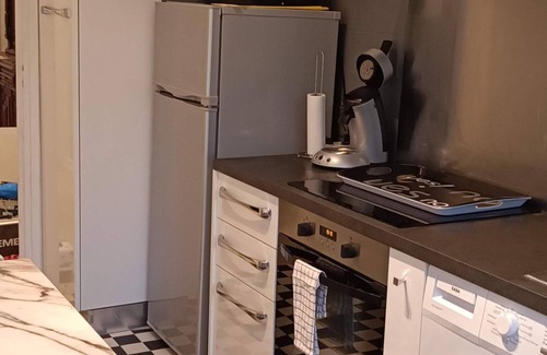 Corte Apartamento | Apartamento T2, primer piso en residencia con estacionamiento privado