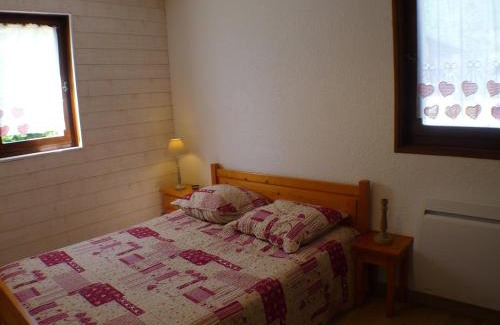 Samoens Apartamento | T2 au calme, proche centre village - Terrasse et parking - FR-1-629-16