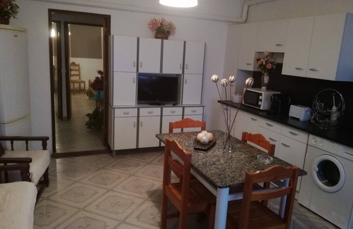 Alagoas Apartamento | T2 Baixo Inserido Numa Vivenda em Portimão