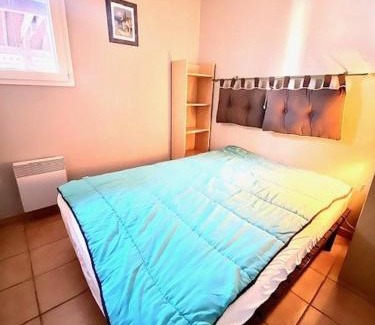Saintes-Maries-de-la-Mer Apartamento | T2 cabine avec piscine collective, parking, climatisation, pour 4 personnes