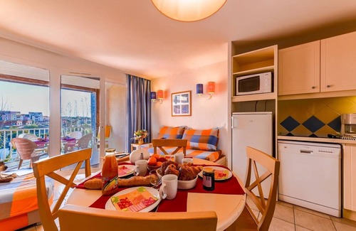 Le Barcares Apartamento | T2 + cabine | À 300m de la Plage + piscine